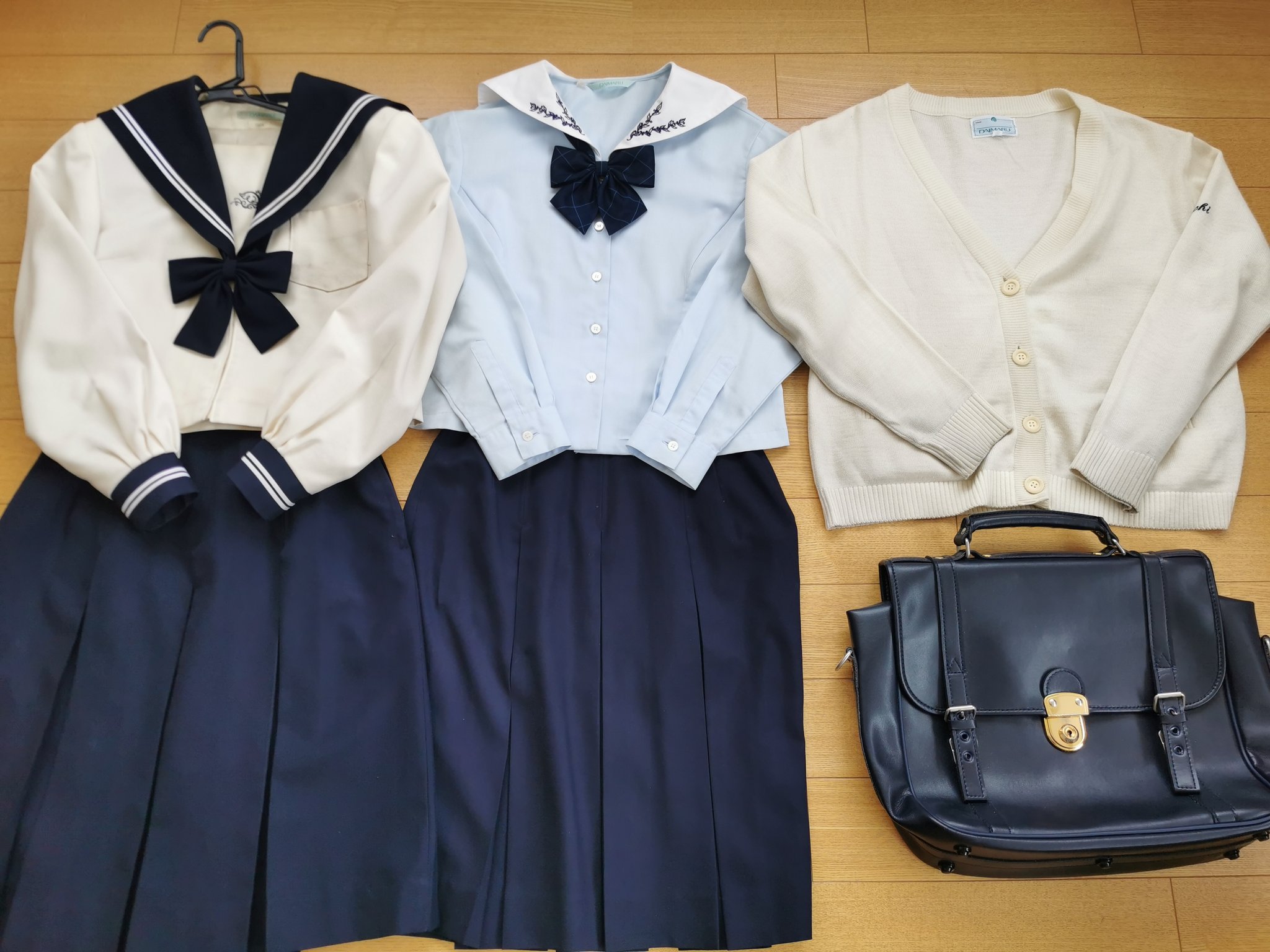 中古】和歌山県 開智中学校 女子制服 3点（セーラー服・スカート