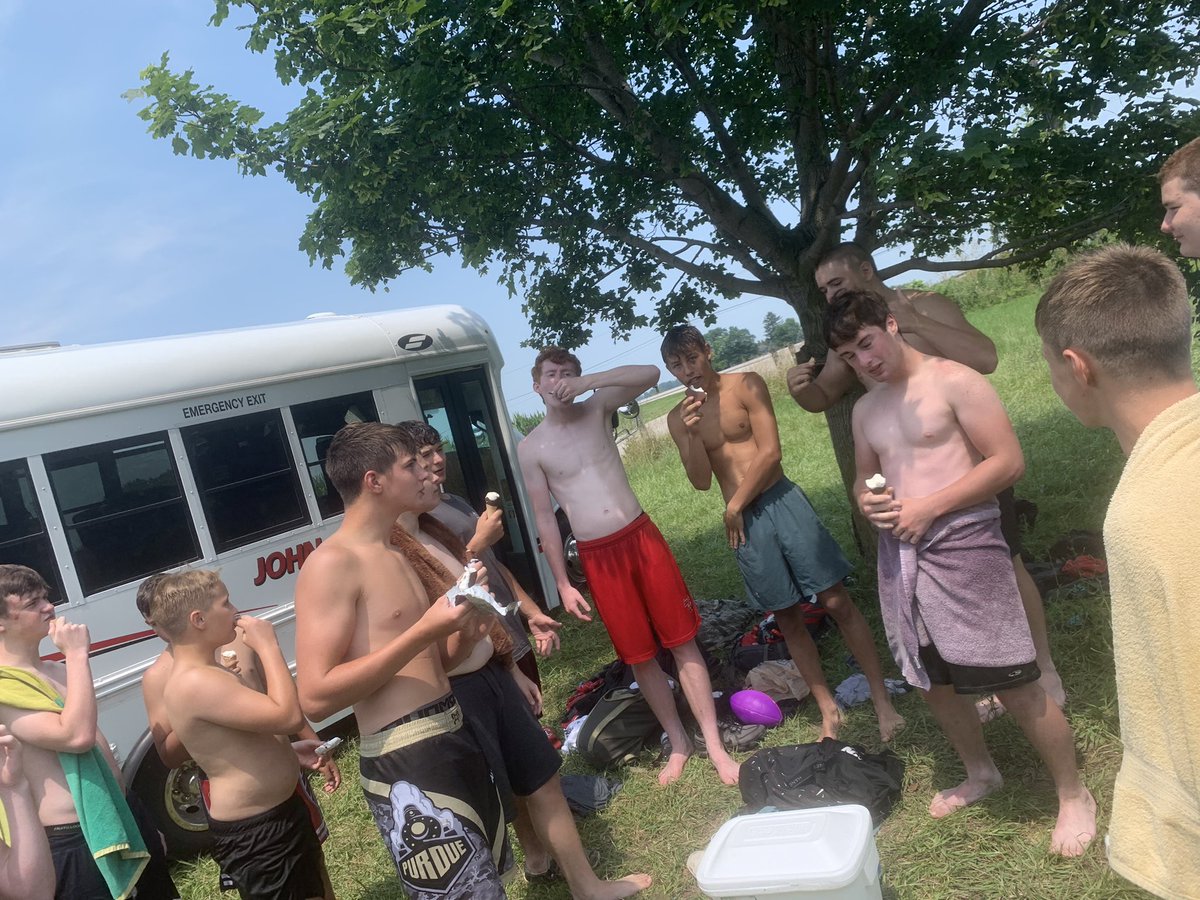 jgwrestling1's tweet photo. Day 2 of Jeff Jordan State Champ Camp! Great drilling and live goβs! We also celebrated Bentley Whitmerβs birthday today at the river down the road. Fun times, memories will that will last forever! #statechampcamp https://t.co/83kR0GEh1C
