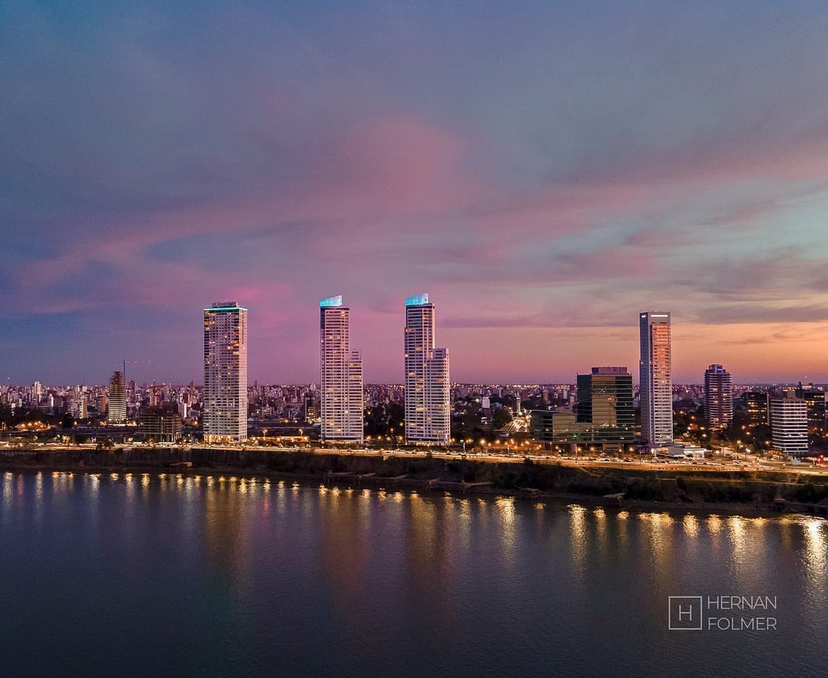 Rosario al atardecer

ÉPICO 

📸@hernanfolmer