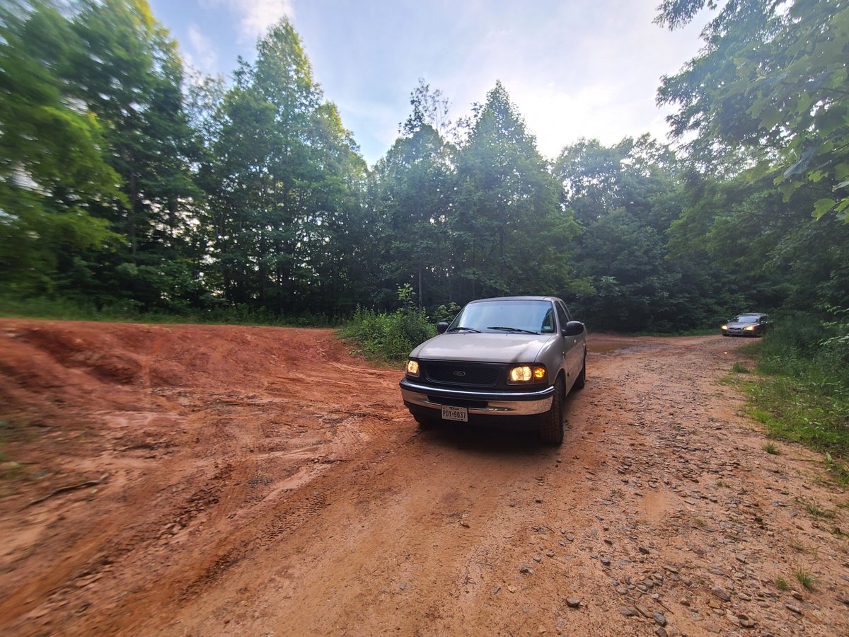 With150's tweet photo. My truck was in its element this evening! @Isend2C 

#cheapcarchallenge #Ford #f150 #BuiltFordTough #10thgenf150 #CoupleGoals https://t.co/DHMKBSpkML