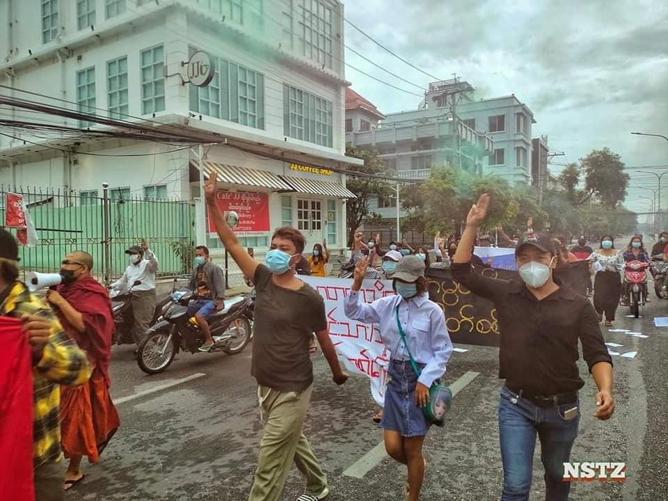 MadGenius (@myathtutkhant1) on Twitter photo Mandalay City: Various Joint Protest rallies joined in by University Students are out on main road on Jul7 morning, defying Fascist Military regime.  #StopTorture #July7Coup #WhatsHappeningInMyanmar Mandalay City: Various Joint Protest rallies joined in by University Students are out on main road on Jul7 morning, defying Fascist Military regime.  #StopTorture #July7Coup #WhatsHappeningInMyanmar