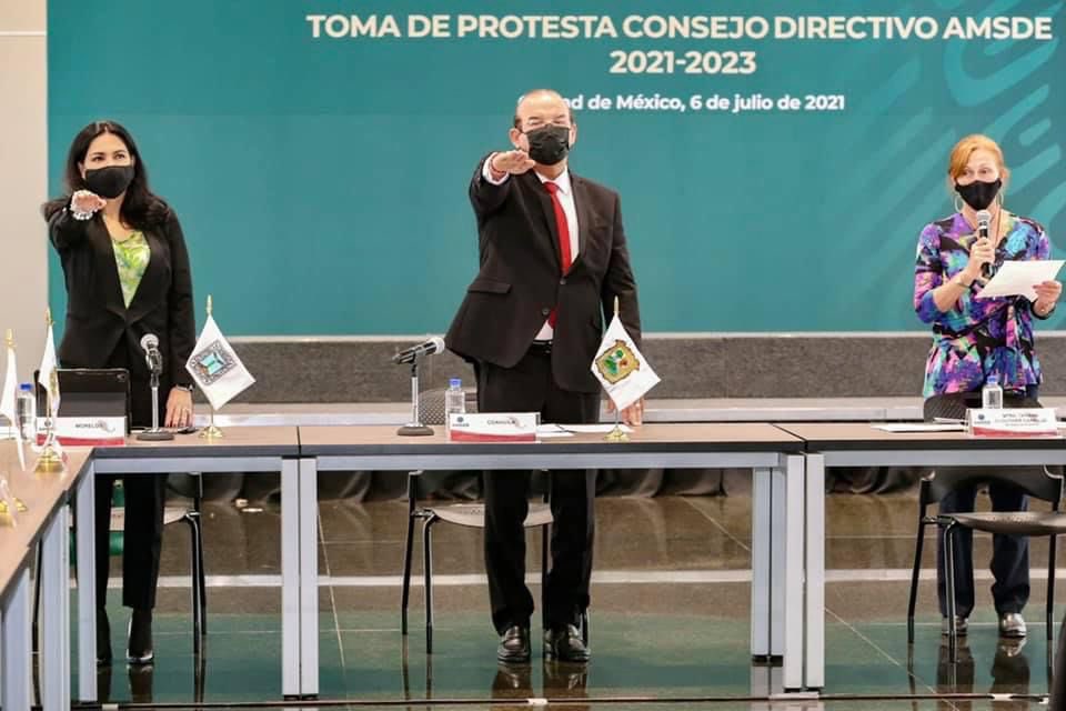En la #CiudadDeMéxico, se llevó a cabo la Toma de Protesta del Consejo Directivo de la <a href="/amsdemex/">AMSDE</a>, del cual tengo el honor de dirigir como Presidente durante el periodo 2021 - 2023.