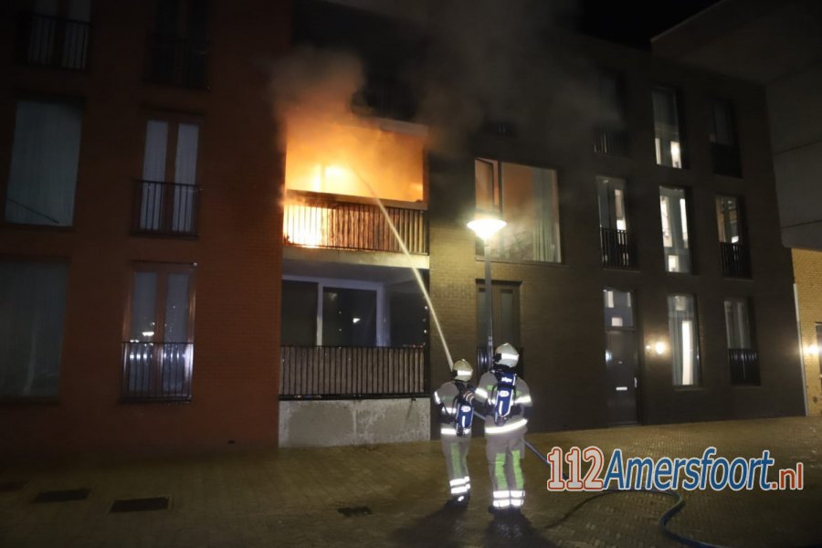 Flinke brand op balkon van appartement aan de Vissering in #Amersfoort. 112Amersfoort.