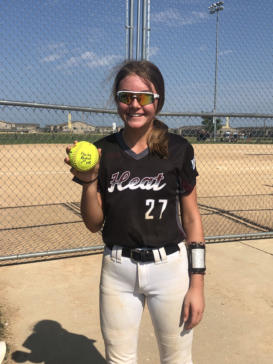 Lift as you carry! That’s what this team does. They lift each other up and carry each other as a team does! 12U Claussen, Runner up in the Ringneck. Lexi and Hailey added bombs and smiles to the weekend!! 🥎