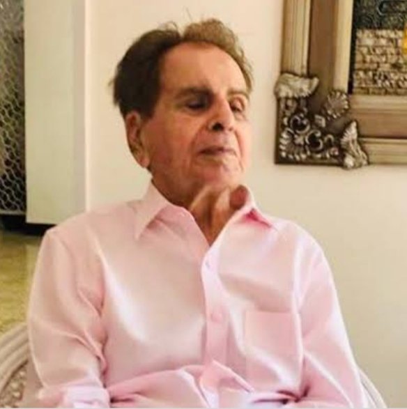 TheGantantra's tweet photo. #Breaking Veteran actor Dilip Kumar passes away at the age of 98, says Dr Jalil Parkar, the pulmonologist treating the actor at Mumbai's PD Hinduja Hospital
#DilipKumar
#dilipkumarsaab #bollywood #newsalert #newsupdate #newsflash #RIPdilip https://t.co/vSDvglg4FP