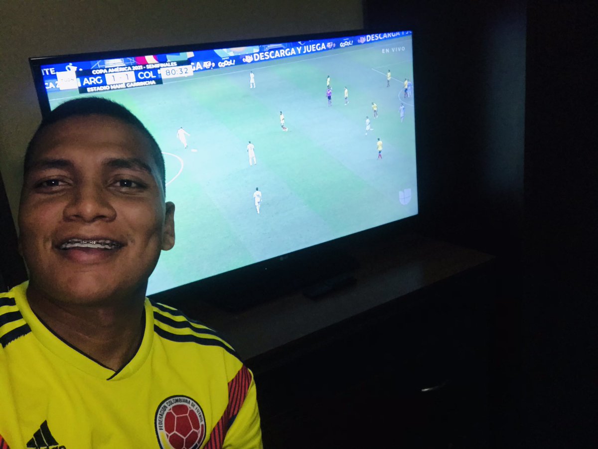 Franco996cf's tweet photo. #CopaAmericaEnTUDN Vamos mi selección #ejercol https://t.co/Vaqr5y882J