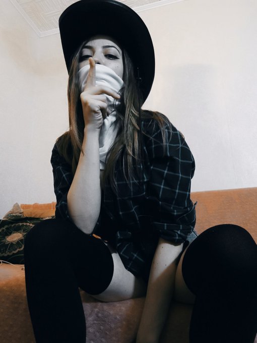 Cowgirl here! Wassup?) https://t.co/AqEeR4fjTt