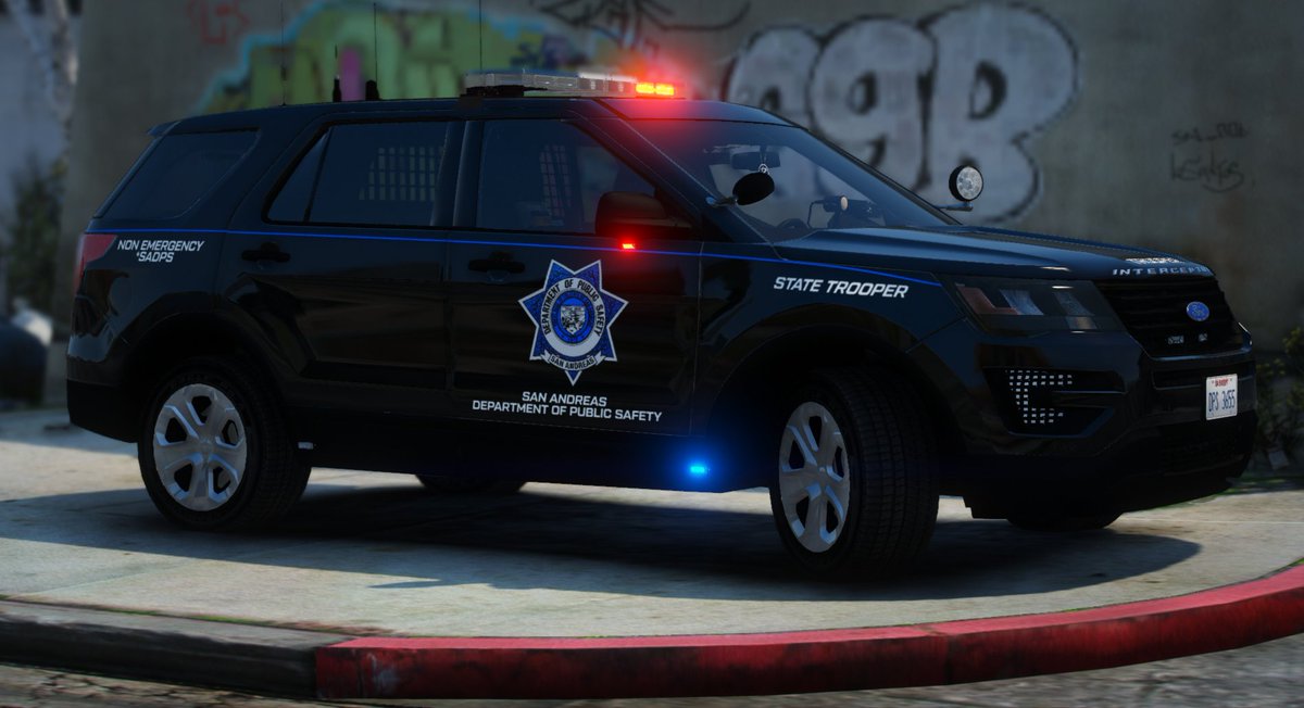 One of our units assisting with a call in Los Santos.

#NorthernRP #FiveM #YourTrueEscape