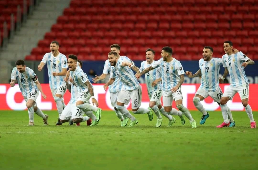 thesoft_sports's tweet photo. BREAKING: Messi's Argentina beat Colombia in penalties to set up spectacular Copa America final with Brazil

Final, July 11
Brazil Vs Argentina 🏆#CopaAmerica https://t.co/trBlM3Ha5z