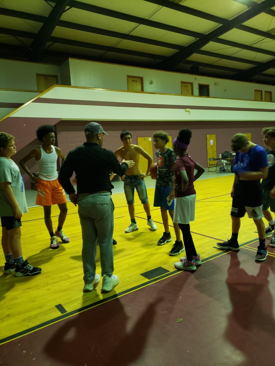 CBGbasketball's tweet photo. Back in #Action tomorrow!
Practice starts at 7 pmπ
K-8th grade, boys and girls, year-round basketball training program- contact@micahletes.com
#ColtsBasketball #basketball #training #fundamentals https://t.co/9hd4MPZshB