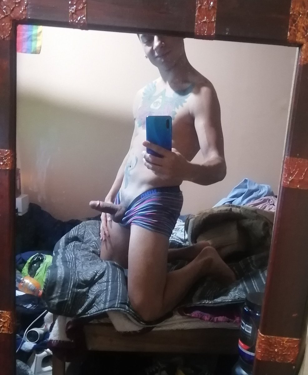 dangerousboy___'s tweet photo. Quien quiere 🍆?
RT si la quieres en tu culito 🤭 https://t.co/i5osKHPrii