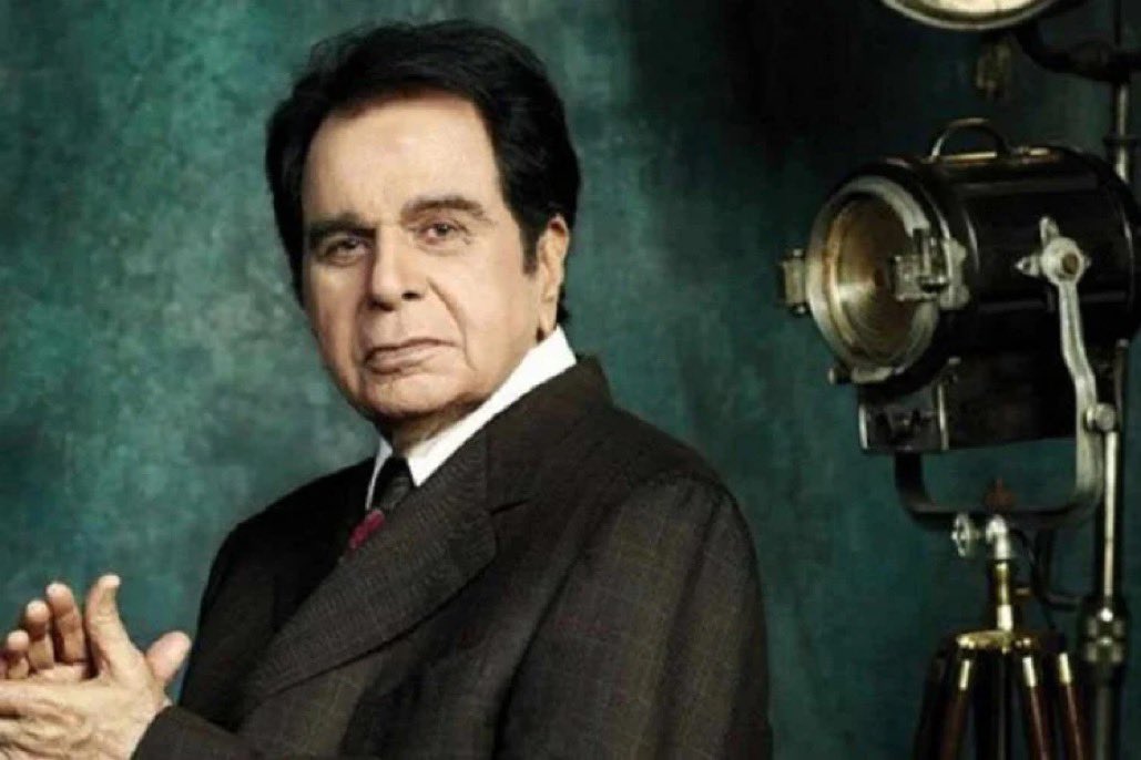 iamsunnydeol's tweet photo. End Of An Era!
 #DilipKumar Sahab!
You will always be missed 💔 https://t.co/wYBdC29qzP