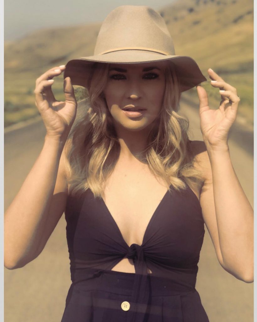 DasWonderGecko's tweet photo. #womancrushwednesday @KatiePavlich #KatiePavlich #Cuteservative #DistrictofCorruption #WattersWorld #FoxNews #TheFive
#FoxNewsPrimetime #Gutfeld #Outnumbered #Host #RedEye
#TheFactor https://t.co/FALzgWld5K