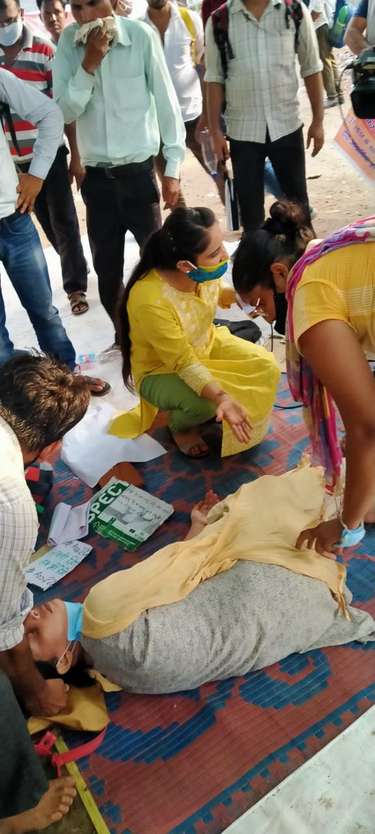 योग्य अभ्यर्थी होने के बावजूद आज हम प्रदेश के युवाओं की क्या हालत है 
सरकार से आग्रह 137000 की बची हुई  22000 सीटों को 69k teachervacancy  में जोड़ा जाए

<a href="/myogiadityanath/">Yogi Adityanath</a>
<a href="/CMOfficeUP/">CM Office, GoUP</a> 
<a href="/swatantrabjp/">Swatantra Dev Singh</a>
<a href="/BJP4UP/">BJP Uttar Pradesh</a> 
<a href="/drdwivedisatish/">Dr Satish Dwivedi</a> 
#योगीजी_137000_पूरी_कीजिये
