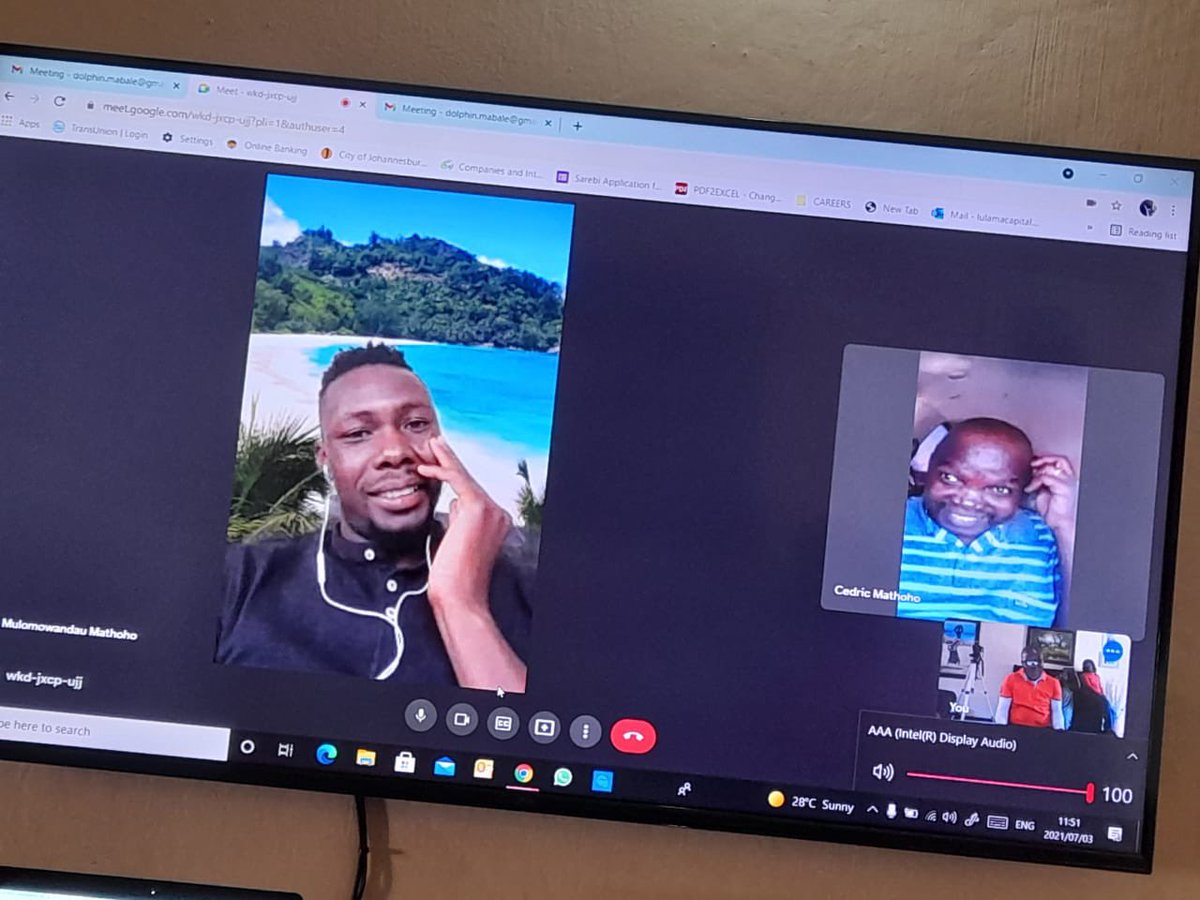 MutoliWa's tweet photo. As we are in #LockDown level 4 we are working very hard online. We had a meeting with #MathohoEric and Dr Mathoho who is a son to Vhavenda #MutoliWaMbila #JkMathoho #Mbila #nfvf #Mikosimedia #ndalamaheritage #fundiciti #followforfollow https://t.co/D8nl6gDIAE