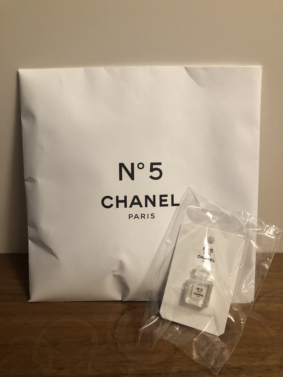 かおるるる 会場限定のプレゼント ネットのバッグとno5のサンプル かわいい パッケージもいちいちかわいい Chanelfactory5特別イベント Chanelfactory5 Chanel シャネル シャネルファクトリー5 Chanel限定品 伊勢丹 T Co K8c85mlu5e かおるるる 会場限定のプレゼント ネットのバッグとno5のサンプル かわいい パッケージもいちいちかわいい Chanelfactory5特別イベント Chanelfactory5 Chanel シャネル シャネルファクトリー5 Chanel限定品 伊勢丹 T Co K8c85mlu5e