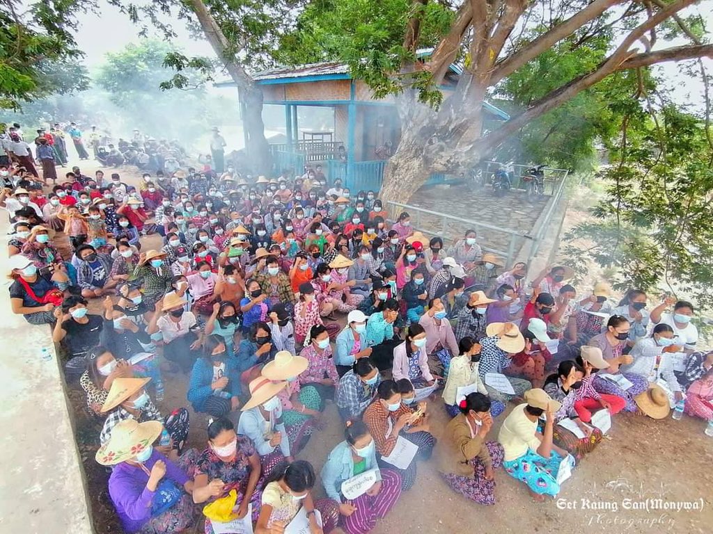 DawMaThaung's tweet photo. @eAsiaMediaHub @KMThein4 @USEmbassyBurma Villagers from Amyint took onto the road to annihilate Evil Dictators and showed that we will never forget the death of 100 students who were killed in Students' Union Buildings blown up by NeWin's military on July7, 1962. #Unforgettable7thJuly https://t.co/lzFI8dFXKi