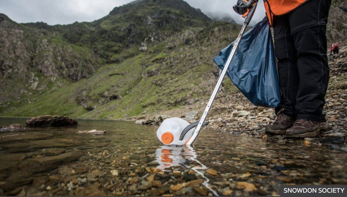 Wales is back open for business but not for #singleuseplastic bottles❌
It’s safe for both businesses and the public to use and accept #reusablebottles providing health and hygiene is followed🧴
✋Say NO to single use bottles and yes to reuse. 
🏔️Snowdon is not a bin👊
#Refill