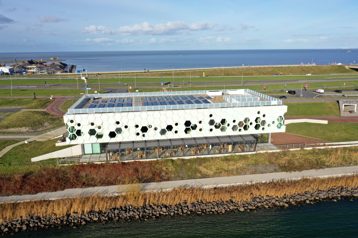 Zoek je nog een leuk vakantie-uitje? Het <a href="/AWC_Nederland/">AWC</a> is elke dag van 10.00 – 17.30 uur geopend! Kom jij een kijkje nemen? > deafsluitdijk.nl/nieuws/afsluit…