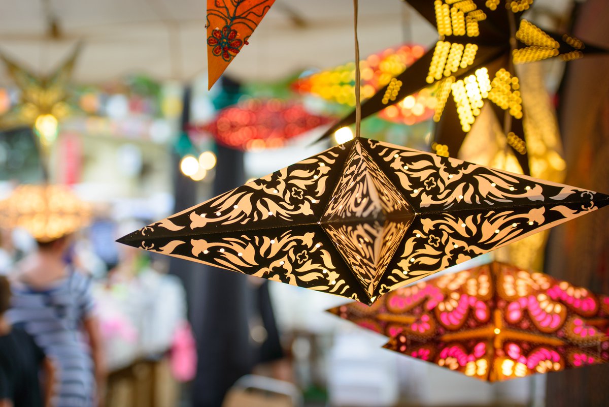 𝐑𝐞𝐩𝐫𝐢𝐬𝐞 𝐝𝐮 𝐦𝐚𝐫𝐜𝐡é 𝐧𝐨𝐜𝐭𝐮𝐫𝐧𝐞 𝐝𝐞 𝐒𝐨𝐦𝐦𝐢è𝐫𝐞𝐬 𝐜𝐞 𝐦𝐞𝐫𝐜𝐫𝐞𝐝𝐢 𝟕 𝐣𝐮𝐢𝐥𝐥𝐞𝐭 à 𝐩𝐚𝐫𝐭𝐢𝐫 𝐝𝐞 𝟏𝟖𝐡𝟑𝟎 🛍
Toutes les animations sur ot-sommieres.com/agenda/📸 Régis Domergue