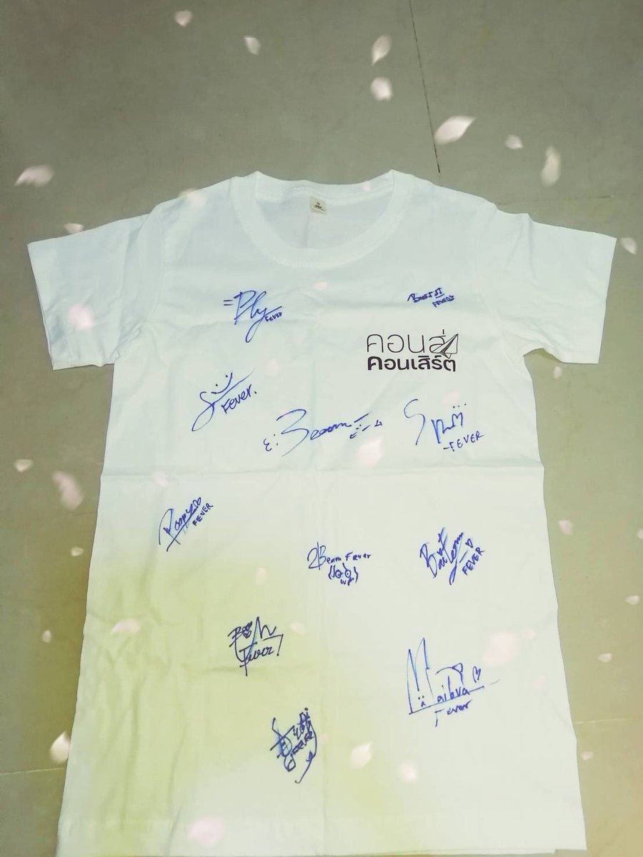 Krist28213937's tweet photo. @fufudiary1 @ConSongConcert @BaifernKeroji_P ขอบคุณสมาชิกฟีเวอร์ทุกคน และพี่ๆทีมงานคอนส่งคอนเสิร์ตทุกคนมากๆเลยนะครับ สำหรับความทรงจำดีๆสิ่งนี้ก็จะเปรียบเสมือนสิ่งของที่จะทำให้มองกี่ครั้งก็จะทำให้ผมมีกำลั��ใจและนึกถึงความทรงจำดีๆที่มีให้กับฟีเวอร์ #FEVERTH #ถึงฟีเวอร์เธอที่รัก https://t.co/kjjJK1eWMe