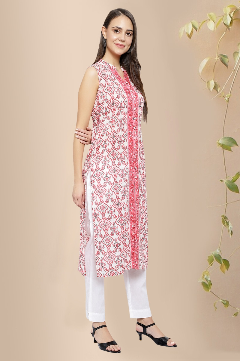 roseshreeone's tweet photo. This kurta is suitable for ladies of all sizes. The #block_print kurta is currently in trend and the sleeveless kurta goes good with every occasion you would want to attend . 
https://t.co/bOemZLerwd
#kurta #fashion #Mumbai #Women #Mumbai https://t.co/mk3uazEZGx