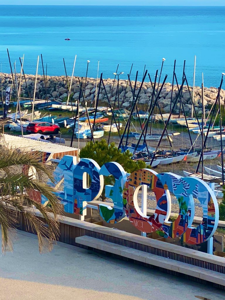 [#SHOPPING #CotedAzurFrance] Visite en exclusivité du #Corso, nouvel espace premium dédié au luxe &amp; créateurs qui ouvrira ses portes le 13 juillet à #CAP3000 ! ✨45 nouvelles boutiques à découvrir au fil de l’été✨
+ d’infos avec <a href="/actufr/">actu.fr</a> ➡️ loom.ly/1NXHi68 #CAPLovers