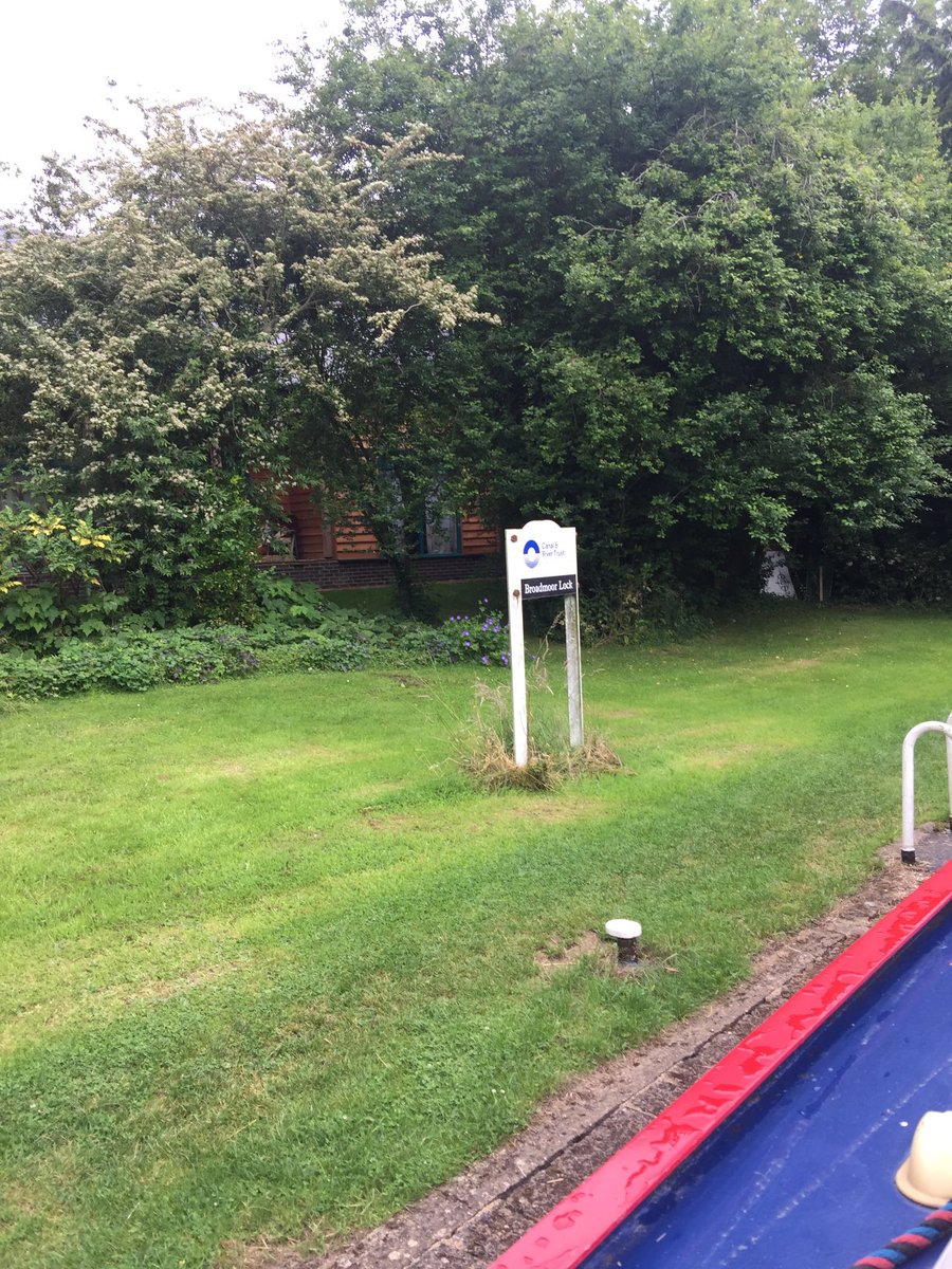 OX3reporting's tweet image. We think this is a safety issue that is due for attention on the Oxford Canal ⁦@CRTContactUs⁩