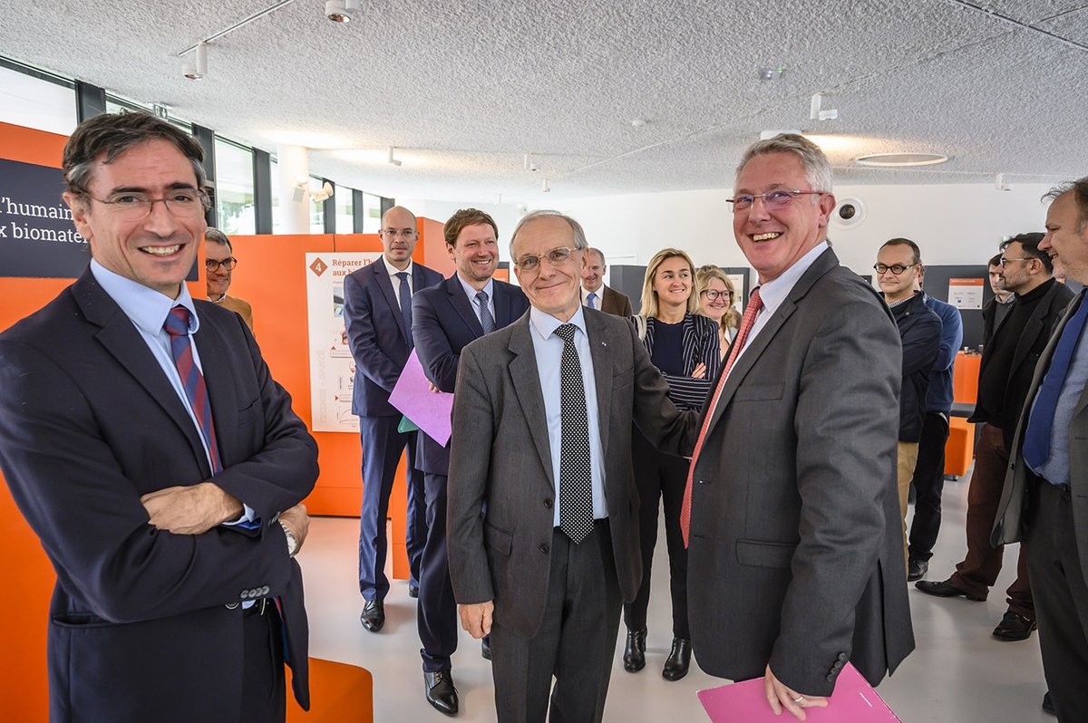 Pensée émue pour un grand chercheur, un grand universitaire, un grand humaniste, un grand homme. #AxelKahn #recherche #sciences #Universite