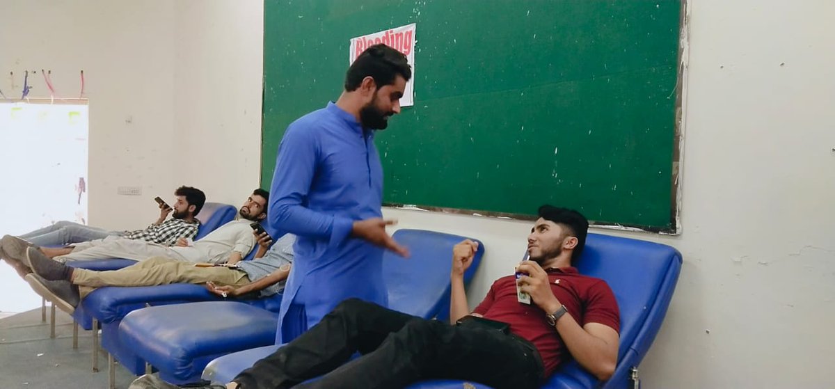 sajjadkhoso71's tweet photo. PSF QUEST Nawabshah organized ( One Day Mega Blood Donation Camp ) At Quaid e Awam University Nawabshah for Thalassamia patients.
#BloodDonation 
#Thalassamia
#PSFQUEST https://t.co/eVWWFAq0bU