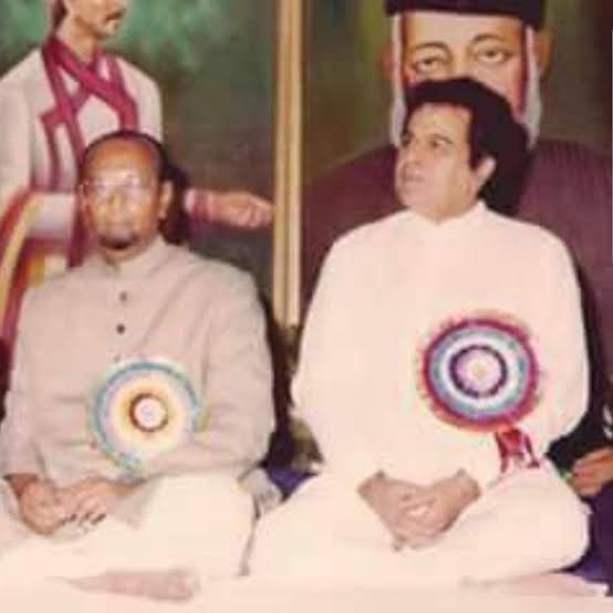 asadowaisi's tweet photo. Shahenshah-e-Jazbaat Dilip sb is no more. He was a great human being &amp; it’ll be hard to ignore his absence. I’d the opportunity to meet him in 1996 when he’d come to Hyderabad to inaugurate Owaisi Hospital &amp; Research Centre. My condolences to Saira madam, may Allah give her sabr https://t.co/RT0eT61VxU