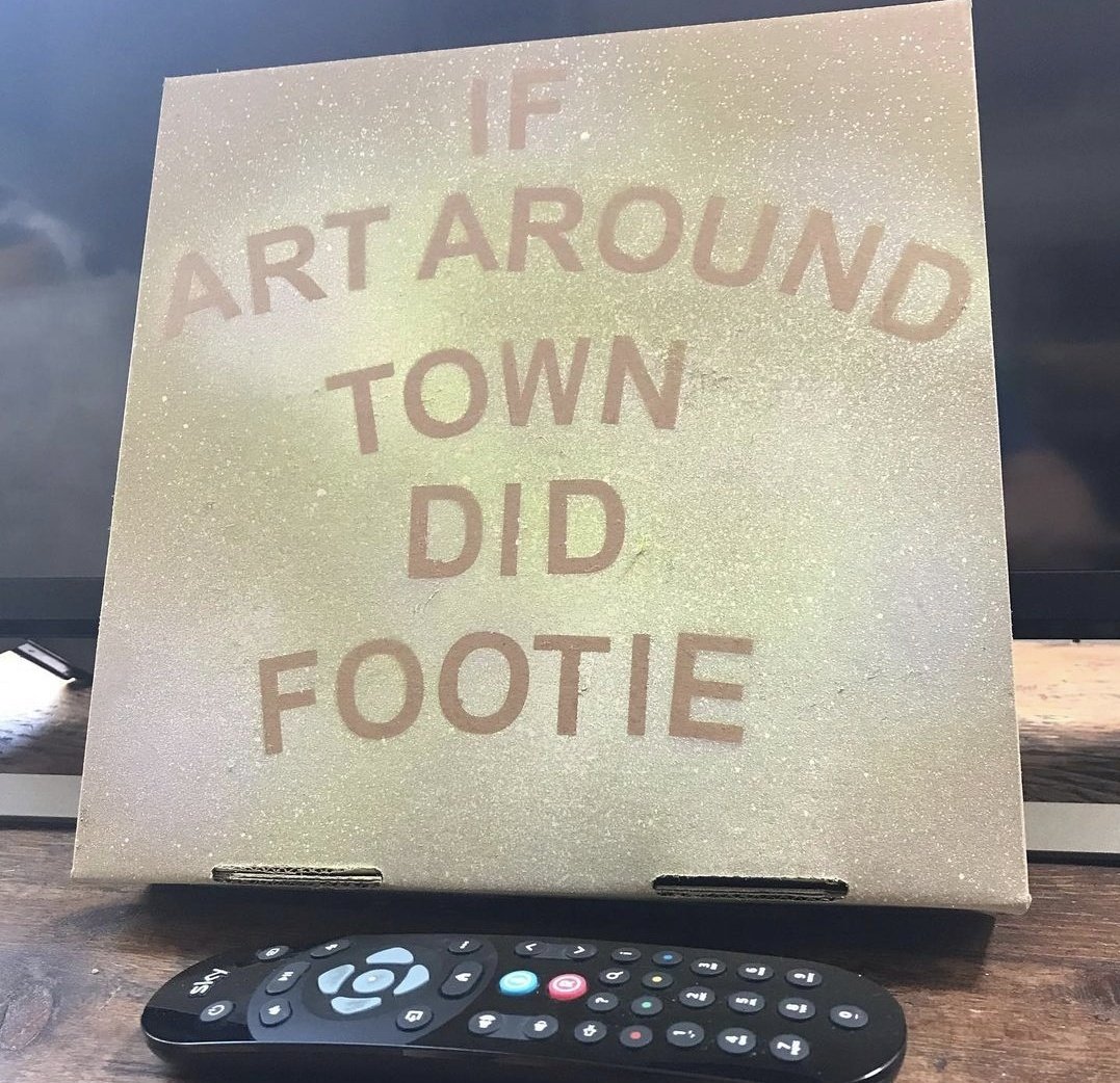 Thankyou #artaroundtownbury for allowing us to home this beauty. Good luck to England tonight ⚽️⚽️⚽️ <a href="/oakesbarn/">Oakes Barn Partners</a> <a href="/wscBeer/">West Suffolk CAMRA</a> #art #pizzabox #trail #footballscominghome 
#communityproject