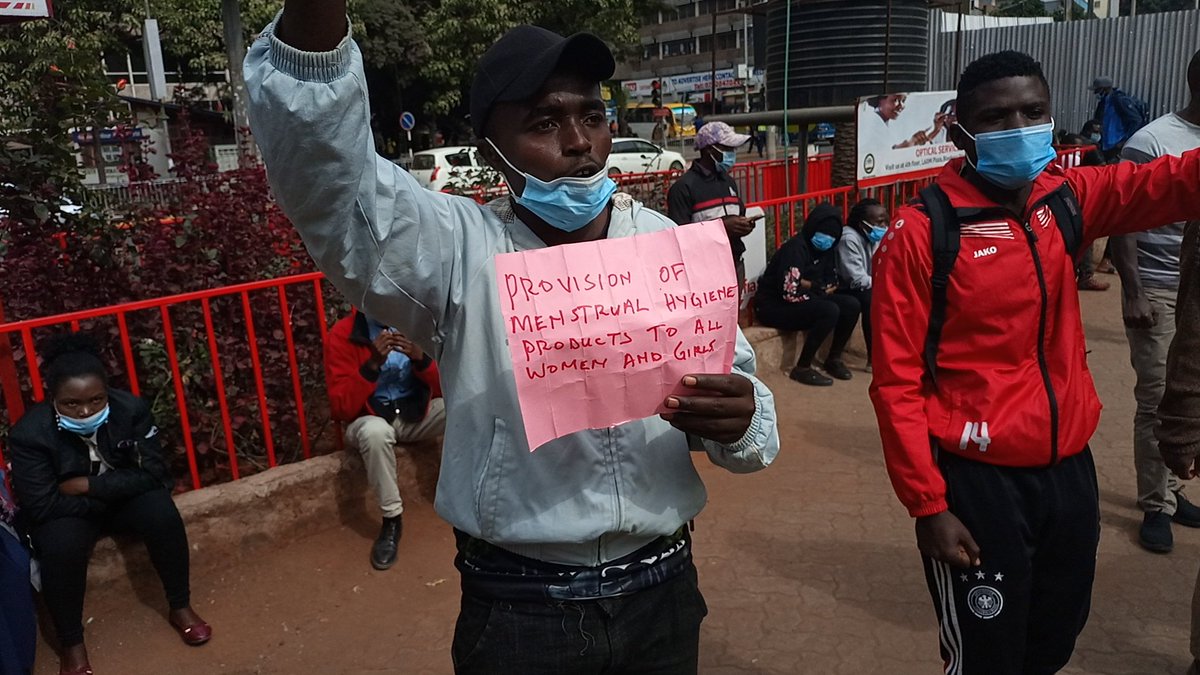 habibomar201's tweet photo. It so painful that 58 years since independence Kenyans are still loosing their lives because their can't  access cancer facilities in the country  or afford cancer treatment. 
#TekelezaKatiba 
#SabaSabaMarchForOurLives  @MOH_Kenya @UhaiWetu @KariobangiSJC @PeshanneKariuki https://t.co/wrsARM7Xlx
