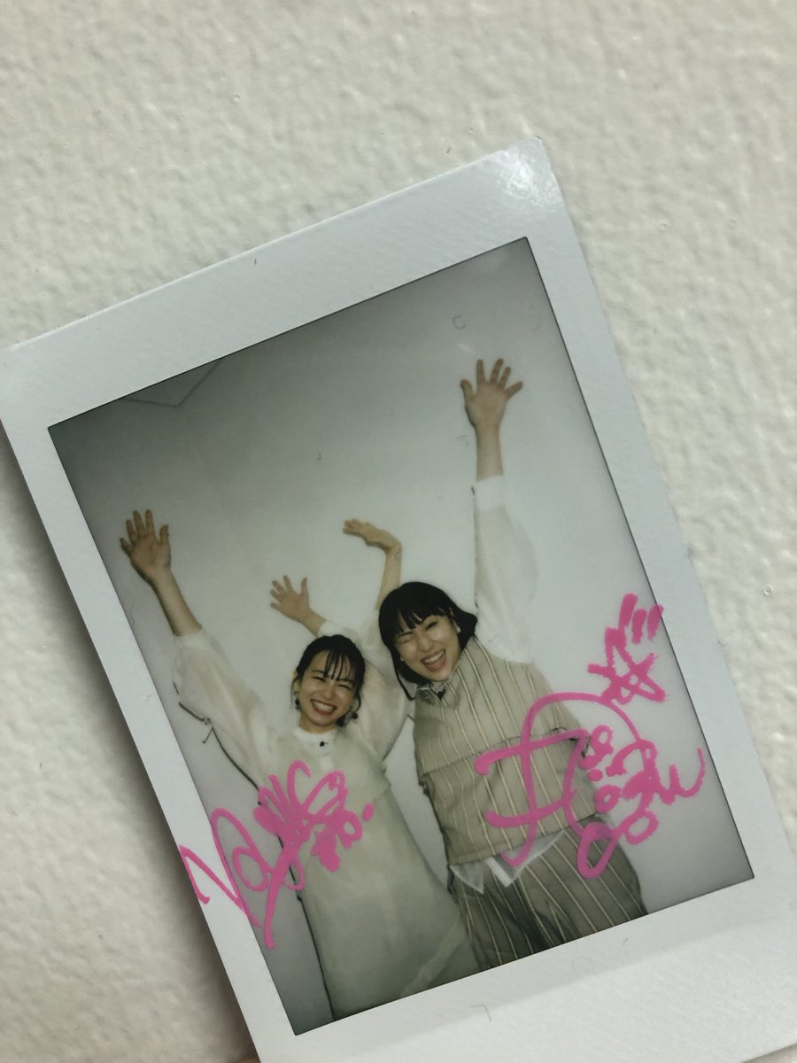 RRBA_paravi's tweet photo. \プレゼントキャンペーン開催 🎁✨/

フォロー&amp;リツイートで
@riko_riko1204 &amp; @_iremaru 
リコレイのサイン入りチェキをプレゼント☺📷

🌈応募の流れ🌈
①このアカウントをフォロー🤝
②このツイートをRT🔁
③当選者にはDMが届きます📲

#RRのBA 
#リコレイのBA 
#垢抜けオファー https://t.co/AKTaT7ZCsZ