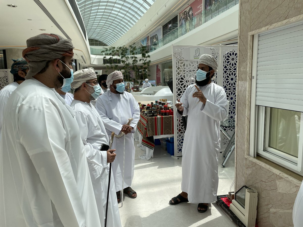 theplatform_om's tweet photo. من افتتاح #معرض_بوليفارد للمنتجات والصناعات العمانية ويستمر لمدة أربعة أيام. 
ننتظركم ✨✨ https://t.co/Q14mqpsPLR