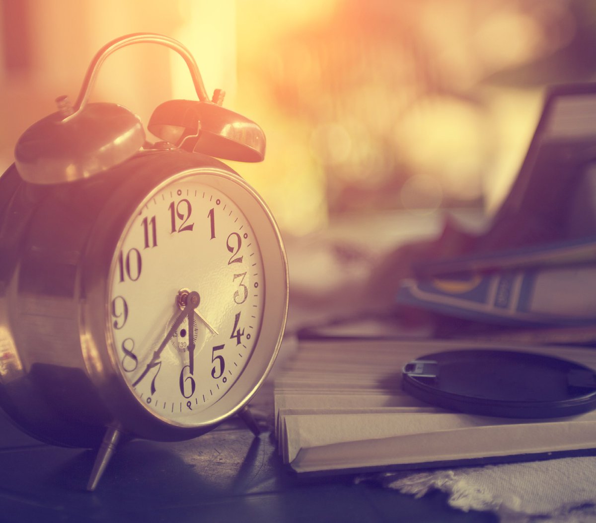 IndabaComms's tweet photo. What’s your morning routine? Does it set you up for the day? We share some of our team’s first-thing favourites in our latest #blog https://t.co/CXxMXqtrza #morningroutine #prlife #worklifebalance #remoteworking https://t.co/5yIXVEzccR