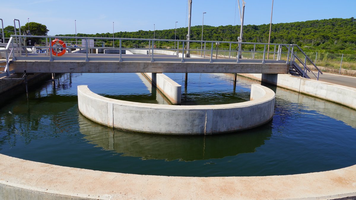 cmar_ib's tweet photo. ‼️ A partir d'avui es poden presentar al·legacions al nou cicle de planificació del Pla Hidrològic de les Illes Balears
💧El #PHIB estableix el foment de l’ús d’aigües regenerades com una de les prioritats principals a desenvolupar els propers anys
ℹ️🔗https://t.co/tyfs0AHd1i https://t.co/FJ4ywNF7cK