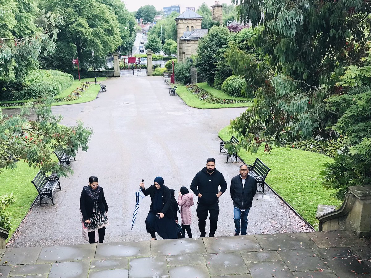 UProjects4U's tweet image. The rain did not deter us and yesterday’s short walk from Lees Road pharmacy took us to Oldham’s beautiful Alexandra Park. Walking is a perfect way to become more active, it’s safe, easy,accessible and free, also a great way to meet new friends. #DiabetesPreventionProgram