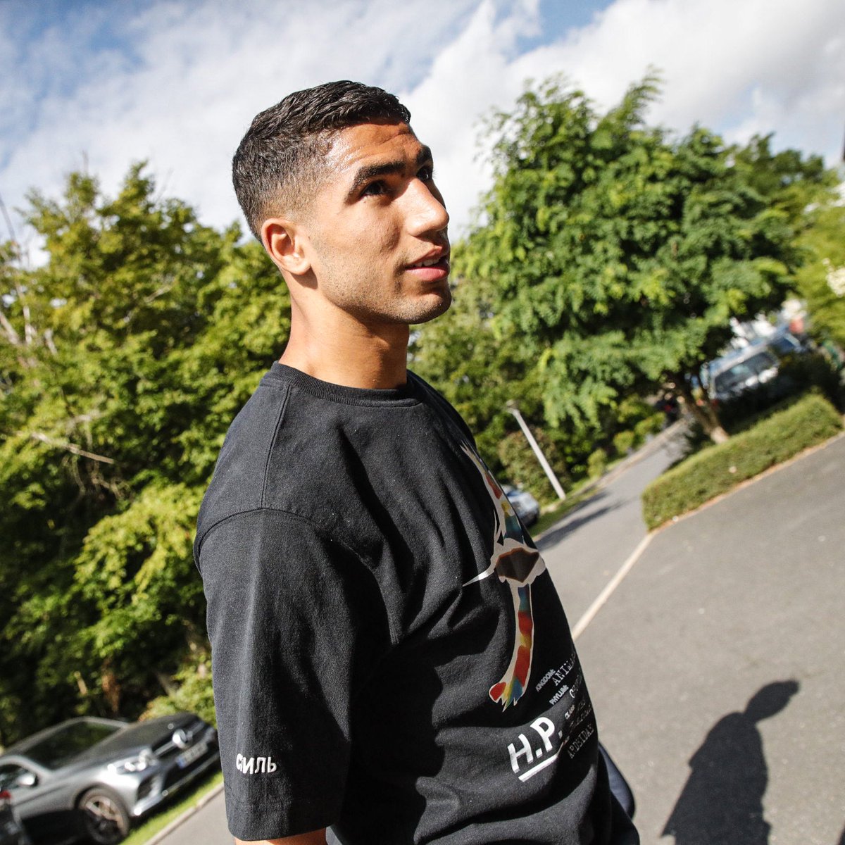 PSG_inside's tweet photo. Bonjour @AchrafHakimi 👋

Bienvenue au 𝙲𝚎𝚗𝚝𝚛𝚎 𝙾𝚘𝚛𝚎𝚍𝚘𝚘 🏡 https://t.co/7uKJp2XvWj