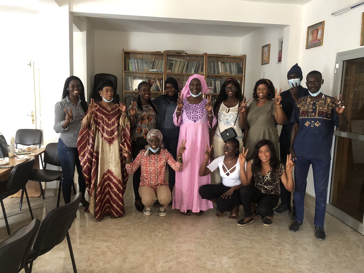 #kebetu hier le <a href="/cadre_des/">Cadre Consultatif Des Jeunes</a> à rencontrer la <a href="/CoscpfSenegal/">COSCPF Senegal</a> au <a href="/rsiggiljigeen/">Réseau Siggil Jigeen</a> ! Nous avons discuté de l implication significative des jeunes dans les #PANB et le réengagement <a href="/FP2030Global/">FP2030</a> et de la nécessité de travailler tous ensemble
<a href="/PRBdata/">PRB</a> 
<a href="/pai_org/">PAI</a> 
<a href="/PathfinderInt/">Pathfinder</a> 
<a href="/POuagaPF/">Partenariat de Ouaga</a>