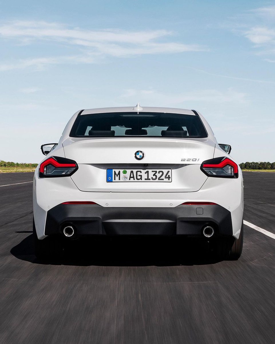 amsen221's tweet photo. Présentation de la BMW Série 2 2022. Détails dans mon compte https://t.co/MVaxOxoJk2 https://t.co/um0UTucary