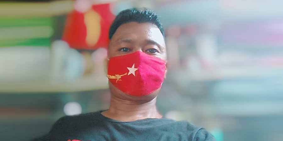 PAKKOKU, Magway Region:

KO CHIT MIN HLAING, a citizen journalist, has been SENTENCED to 3 years in prison on July 6. He was ABDUCTED by SAC Terrorists on Apr 22.
 
#July7Coup #WhatsHappeningInMyanmar #MilkTeaAlliance