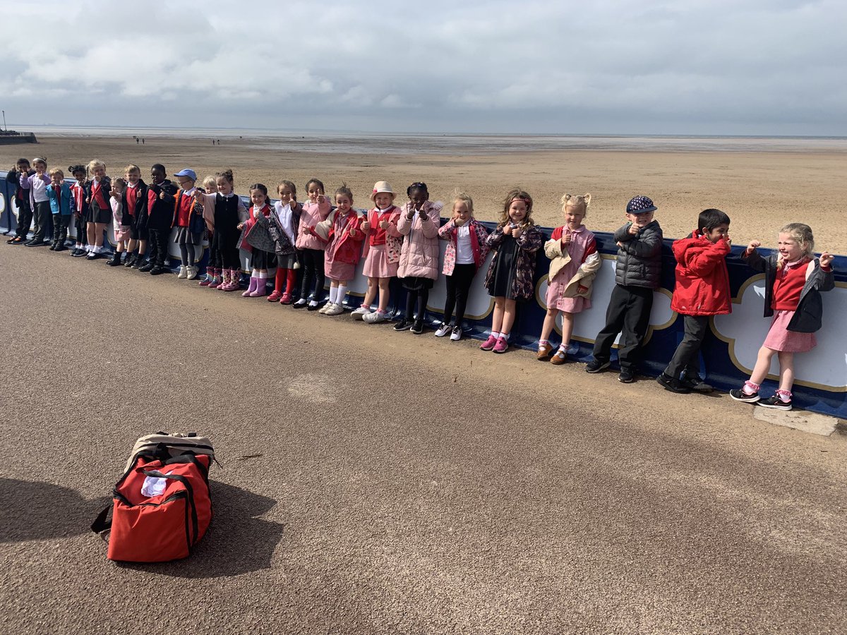 misswicklen's tweet photo. We’ve arrived 🏖 ☀️ beach trip 2021 https://t.co/LGEXlL7B2s