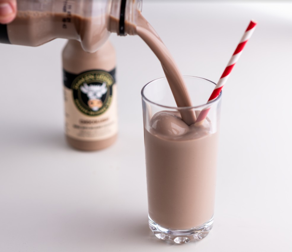 shakenudder's tweet photo. IT'S WORLD CHOCOLATE DAY π«
What better way to celebrate than drinking a cold and creamy Chocolush milkshake?! Made with real Belgian chocolate and fresh British milk, it's the perfect treat for any chocoholic π
#worldchocolateday #chocolate #shakenudder #chocolush https://t.co/ggFs1Ikobq