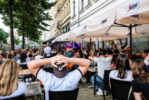 Euro 2020: Anglicy pewni zwycięstwa. W niedzielę puby otwarte dłużej tiny.pl/9qlm9