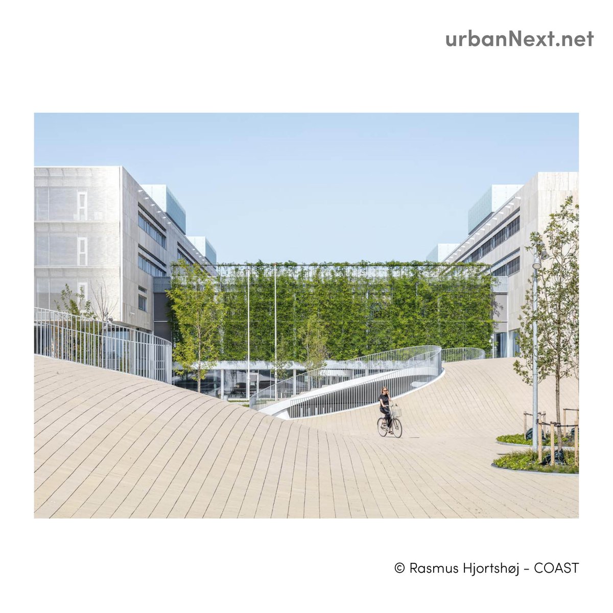 urbannext_net's tweet photo. #UrbanCatalysts #PROJECT
"At more than 20,000 m2 #Karen #Blixens #Plads is one of the largest #public #squares in #Copenhagen."
Karen Blixens Plads: Multi-functional Architectural Design by Cobe Architects
Ph: #RasmusHjortshøj
Find the project at: https://t.co/IfM2b9VYr6 https://t.co/nQ7XlwAYbe