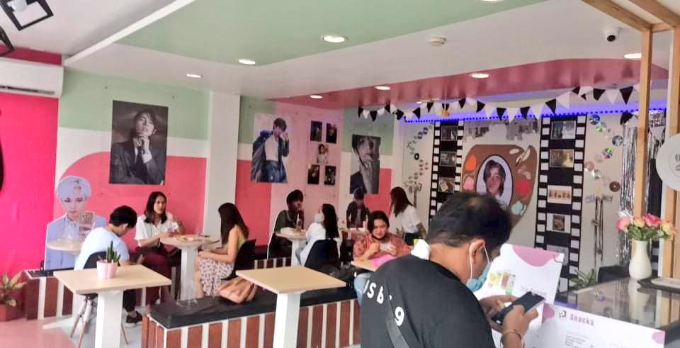 ATINnoonas's tweet photo. Davao Fanbases SOLID!

No one is down,no one is up
We all Go Up! coz we work and support each other for @SB19Official 💙

Shout out @SBisaya19 @SISB19OFFICIAL @atindvochap
for always supporting us/me🤭
every event and fan projects.
Collab na next!😁

Stay strong Team kalat!
#SB19 https://t.co/gmIortIvSN