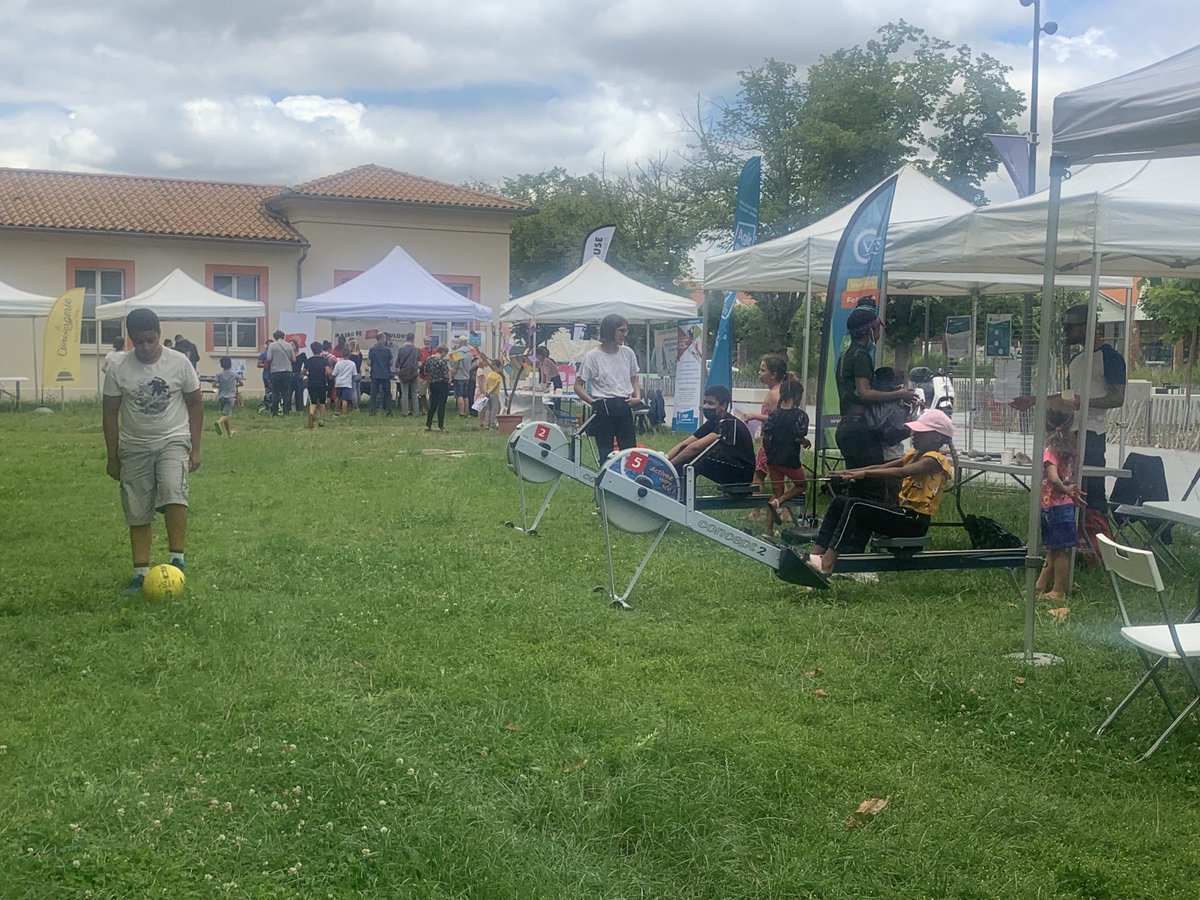 🎬[En Direct] ⁦<a href="/EnvolPionniers/">L'Envol des Pionniers</a>⁩ Forum des associations &amp; des services publics #Montaudran ⁦@quegneauxb⁩ ⁦<a href="/AFPA_A_Brinet/">annie BRINET</a>⁩ ⁦<a href="/senat_annick/">annick sénat</a>⁩ avec ⁦@MLToulouse⁩ @Poleemploi_oc⁩ ⁦⁦<a href="/Toulouse/">Toulouse - Mairie et Métropole</a>⁩ ⁦<a href="/Afpa_Occitanie/">DR Afpa Occitanie A.Brinet</a>⁩