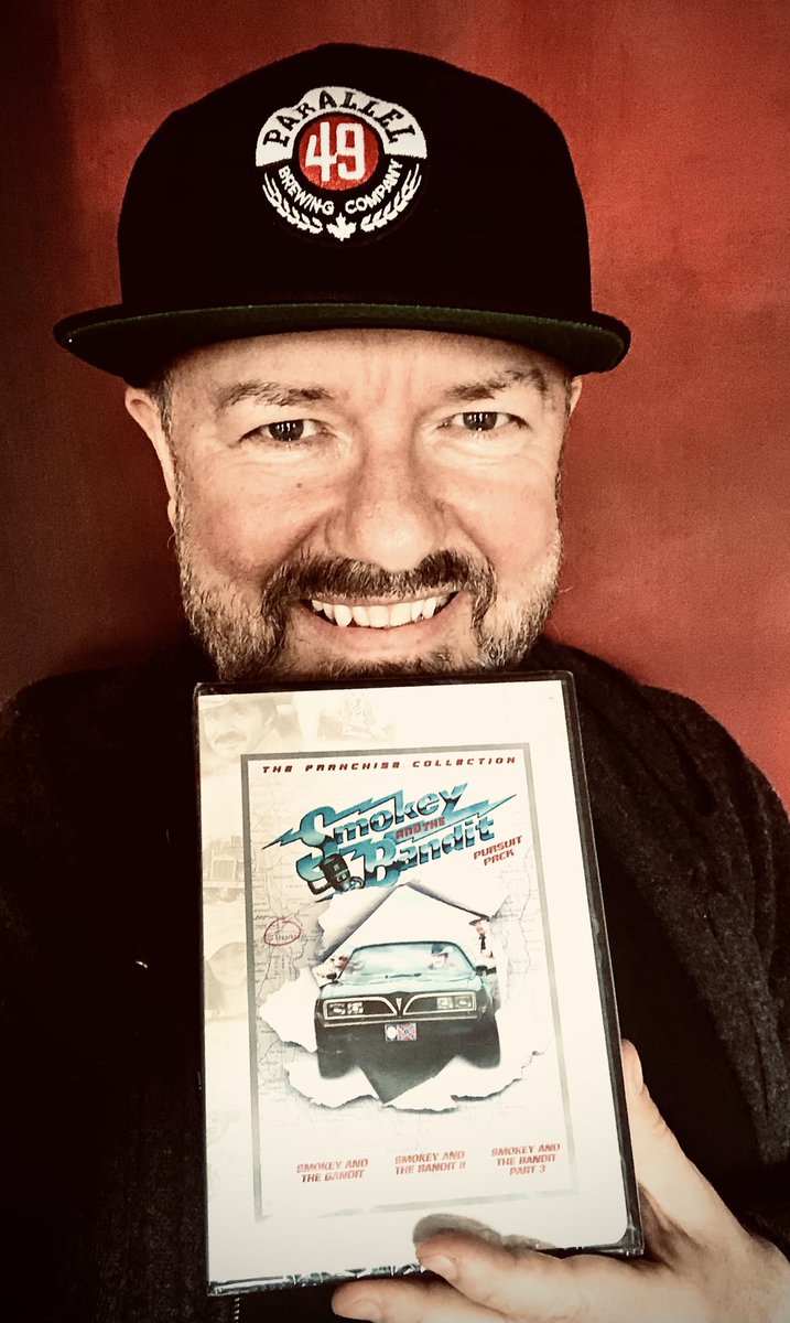 rickygervais's tweet photo. @jim73194352 Look what arrived! 😂 Thank you 🙏 https://t.co/HoTzUMDFYg