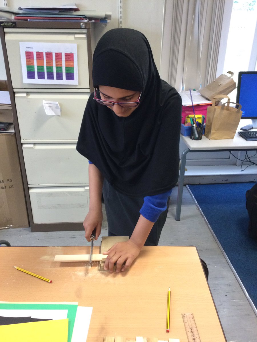 LydgateY5B's tweet photo. Measuring carefully , sticking and cutting!
Lots of great team work in DT too this afternoon.👍 https://t.co/ckfMD2W1a9